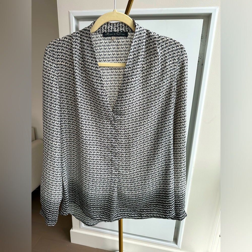 Rose & Olive Great Condition Lightly Used Women Blouse Size S